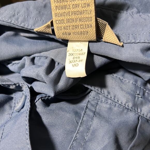 Duluth Trading Co Long Sleeve Button Down Tie Waist Nylon Top Size M - Picture 9 of 9